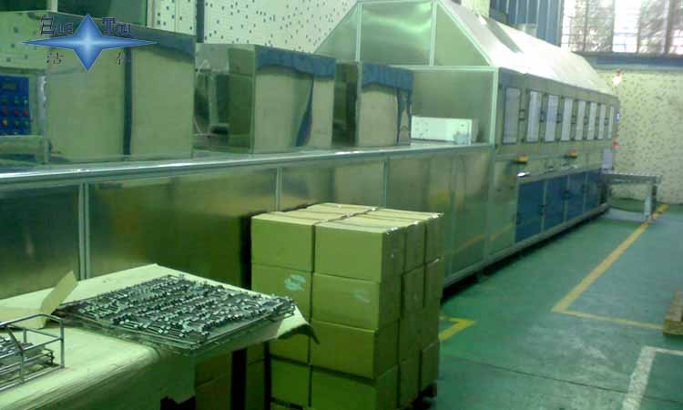 潔泰三槽工業(yè)超聲波清洗機(jī)