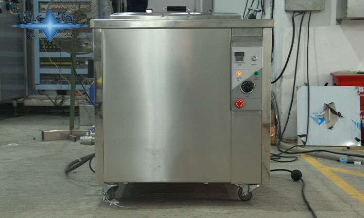 超聲波清洗機(jī)洗出發(fā)黑物質(zhì)？詳解四大成因與應(yīng)對(duì)方案